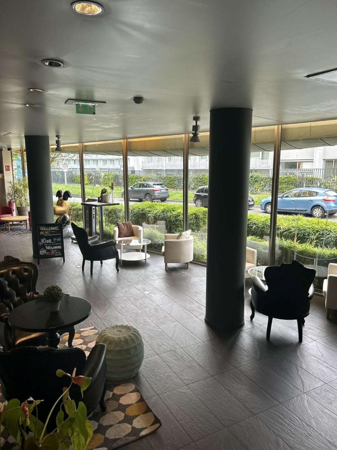 阿克蒂苏尔斯施坦丁套房酒店 鲁瓦西昂法兰西 外观 照片